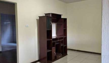 Casa com 3 quartos à venda na Vila Dirce, Carapicuíba  por R$ 280.000