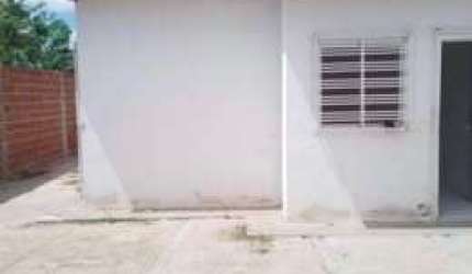 Casa com 2 quartos à venda na Vila Caiúba, São Paulo  por R$ 240.000