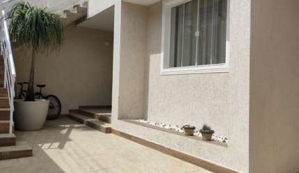 Casa com 3 quartos à venda em Bangu, Rio de Janeiro , 208 m2 por R$ 790.000
