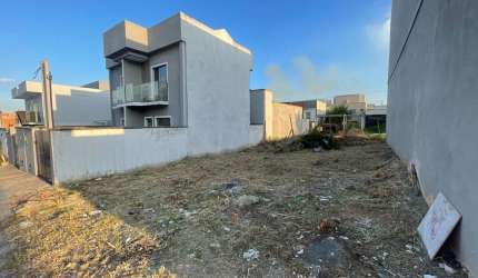 Terreno em condomínio fechado à venda em Campo Grande, Rio de Janeiro  por R$ 144.000