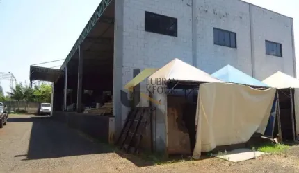 Seu negócio merece um espaço à altura de seu sucesso! Apresentamos a você um incrível barracão comercial, com nada menos que 600,00 m2 de área, perfeitamente preparado para abrigar sua empresa e impul