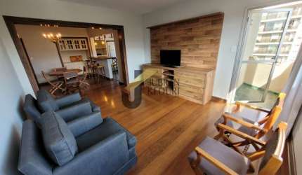Apartamento à venda em Poços de Caldas, com 3 dormitórios (1 suíte ) , 1 vaga , living com sacada .