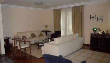 Magnífico apartamento à venda, um por andar. Living para três  ambientes, 4 dormitórios (2 suítes sendo 1 master com closet)