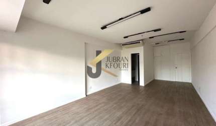Conjunto comercial para aluguel em Campinas, no eixo Centro/Cambuí, com 35 m² e garagem no subsolo.