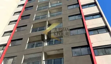 Apartamento à venda no Bosque, 1 suíte com closet, sala 2 ambientes, varanda, cozinha americana, lavabo, área de serviço e 1 vaga de garagem coberta.