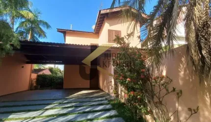 Casa em condomínio à venda com 3 +1 quarto sendo 1 suíte todos com armários