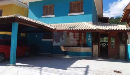 Sobrado- Condomínio Fechado