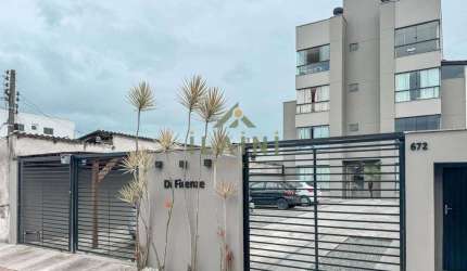 Apartamento á venda com 2 dormitórios bairro Areias em Camboriú SC