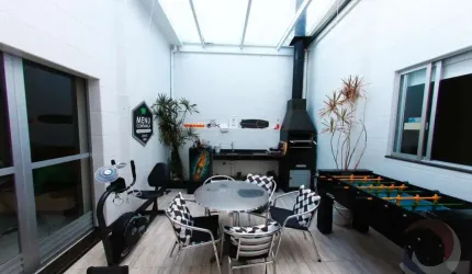 Casa Residencial de 2 dorms no bairro Saco Dos Limões