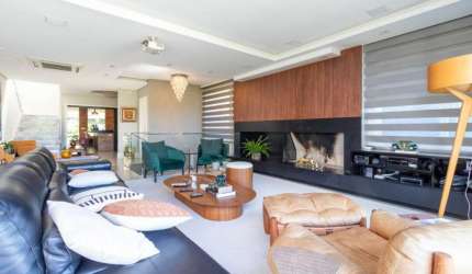Casa de 515m² com 4 quartos sendo 3 suítes em Cacupé