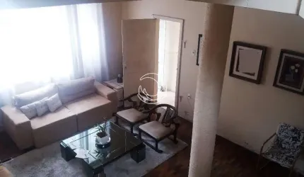 Casa Residencial de 4 dorms no bairro Centro