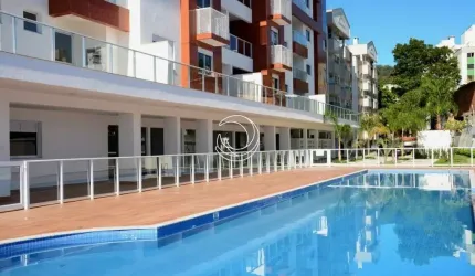 Cobertura de 3 dorms no bairro Agronômica
