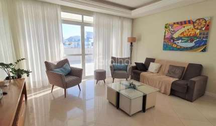 Cobertura de 235m² com 4 quartos sendo 1 suítes nos Ingleses