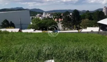 Terreno de 473.52m² no bairro Pedra Branca