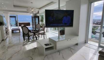 Cobertura de 517m² com 4 suítes em Canasjurê