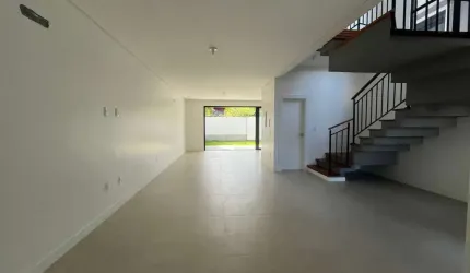 Casa com 3 suítes  no bairro Lagoa Da Conceição em Florianópolis - SC