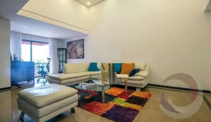 Cobertura de 4 dorms no bairro Centro