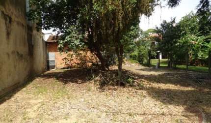 Terreno de 678m² no bairro Barreiros