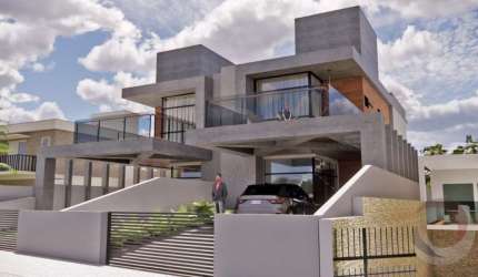 Casa Residencial de 3 dorms no bairro Campeche