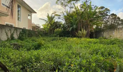 Terreno de 360m² no bairro Santa Mônica