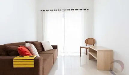 Cobertura de 2 dorms no bairro Saco Grande