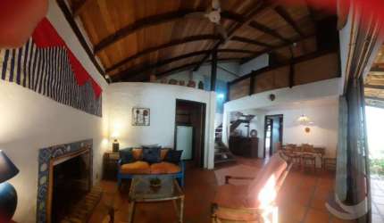 Casa Residencial de 2 dorms no bairro Ponta Das Canas