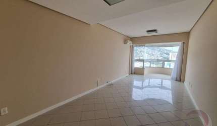 Cobertura de 3 dorms no bairro Centro