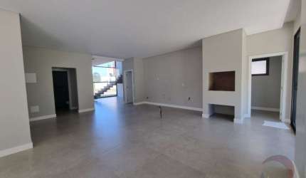 Casa Residencial de 4 dorms no bairro Ingleses