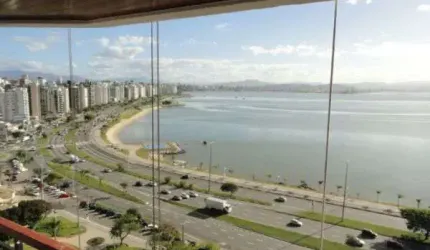 Apartamento de 6 dorms no bairro Agronômica