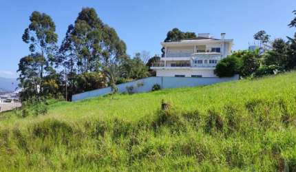Terreno de 360m² no bairro Pedra Branca
