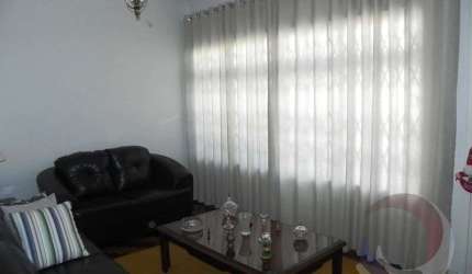 Casa Residencial de 6 dorms no bairro Balneário Estreito