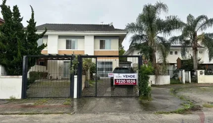 Casa Residencial de 2 dorms no bairro Campeche