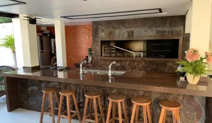 Hotel/Pousada de 303.49m² no bairro Canasvieiras
