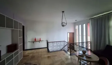 Casa Residencial de 6 dorms no bairro Balneário Estreito