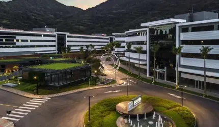 Sala Comercial de 45m² no bairro Saco Grande