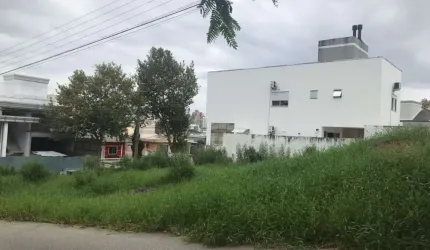 Terreno de 479m² no bairro Pedra Branca