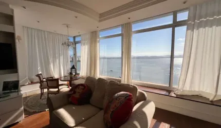 Apartamento de 5 dorms no bairro Beira Mar