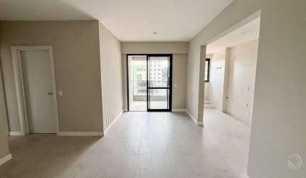 Apartamento de 73m² com 2 quartos no Centro