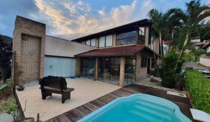 Casa Residencial de 2 dorms no bairro Saco Dos Limões