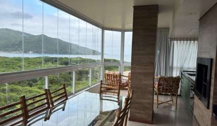 Cobertura de 4 dorms no bairro Açores
