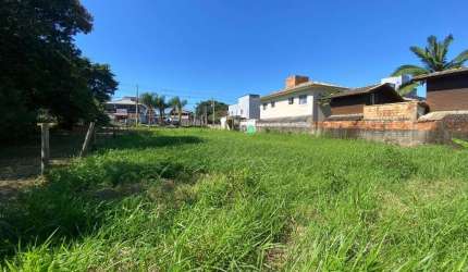 Terreno de 1010m² no bairro Rio Tavares
