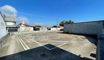 Terreno de 716.4m² no bairro Capoeiras