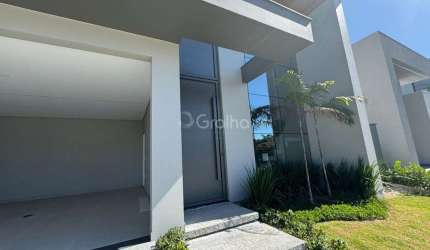 Casa de 241m² com 3 quartos sendo 1 suíte na Pedra Branca