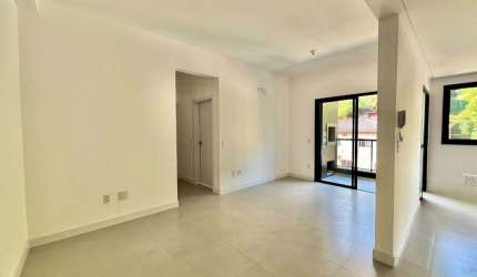 Apartamento de 2 dorms 1 suíte no Centro