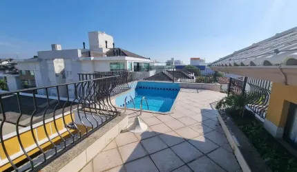 Cobertura de 3 dorms no bairro Cachoeira Do Bom Jesus