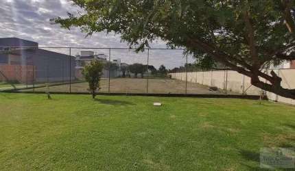 Terreno de 396.9m² no bairro Campeche