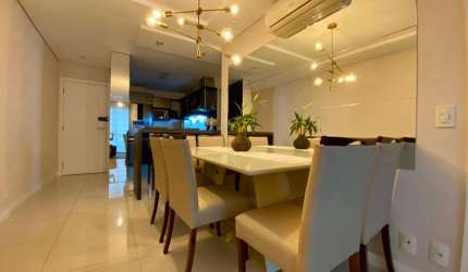 Belíssimo apartamento com 3 dorms no bairro Itacorubi