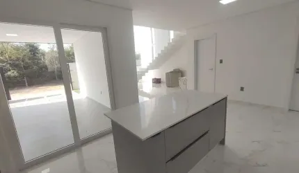 Casa Residencial  à Venda No Rio Tavares!