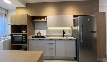 Apartamento com 2 dorms no bairro Carvoeira