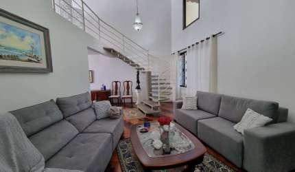 Casa de 220m² com 3 dorms 1 suíte no bairro Bom Abrigo